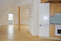 Podkrovní byt  2+kk, 58 m2 ve zrekonstruovaném domě v Říčanech u Prahy - Fotka 2