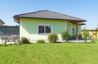 Rodinný dům, bungalov, 280 m2, 5+kk, se zahradou 1200 m2 v klidné části obce Křenice, Praha Východ
